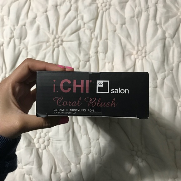 Brand New Pink Chi Iron - Picture 3 of 3